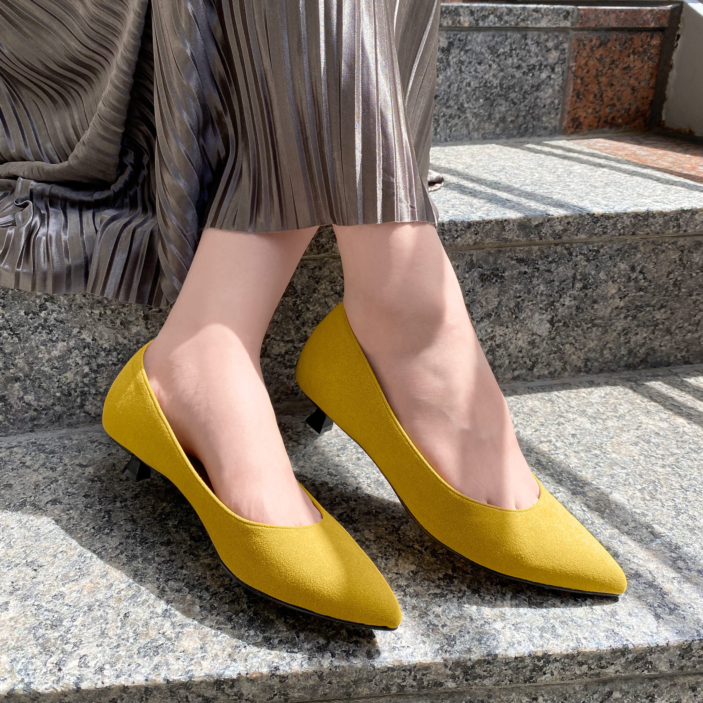50%OFF：ローヒール ポインテッドトゥ パンプス（m30001）イエローS