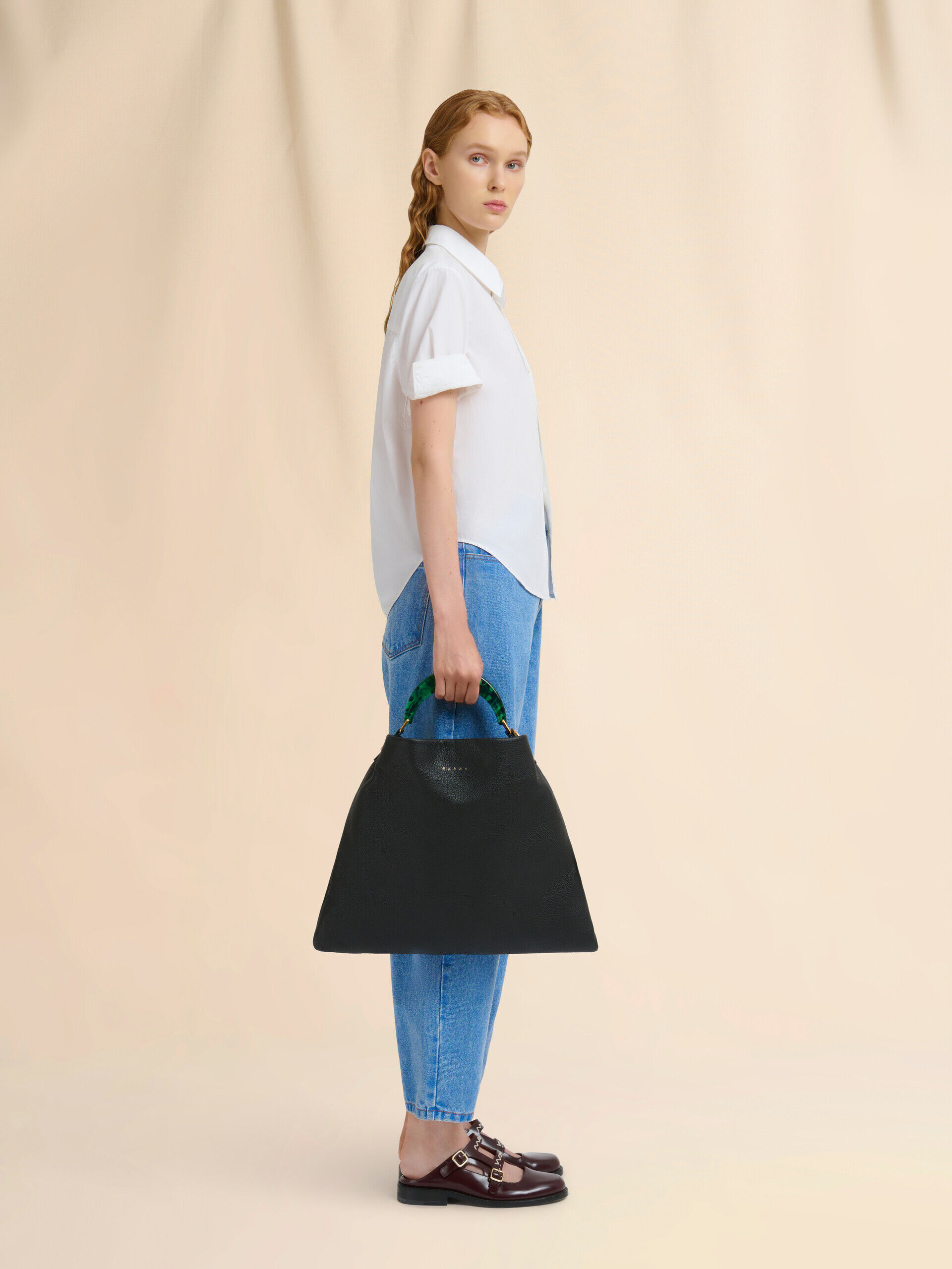 ブラック レザー製 Veniceミディアムバケットバッグ | Marni