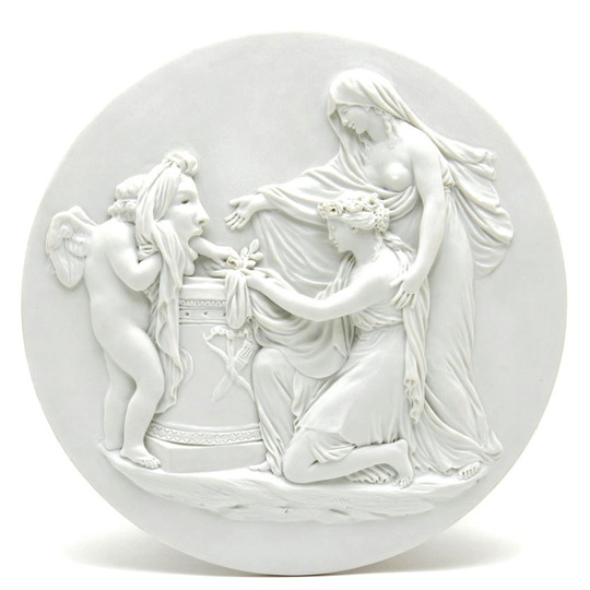 セーブル(Sevres) 白磁 浮き彫り 飾り物 お芝居天使【現物写真】2007年