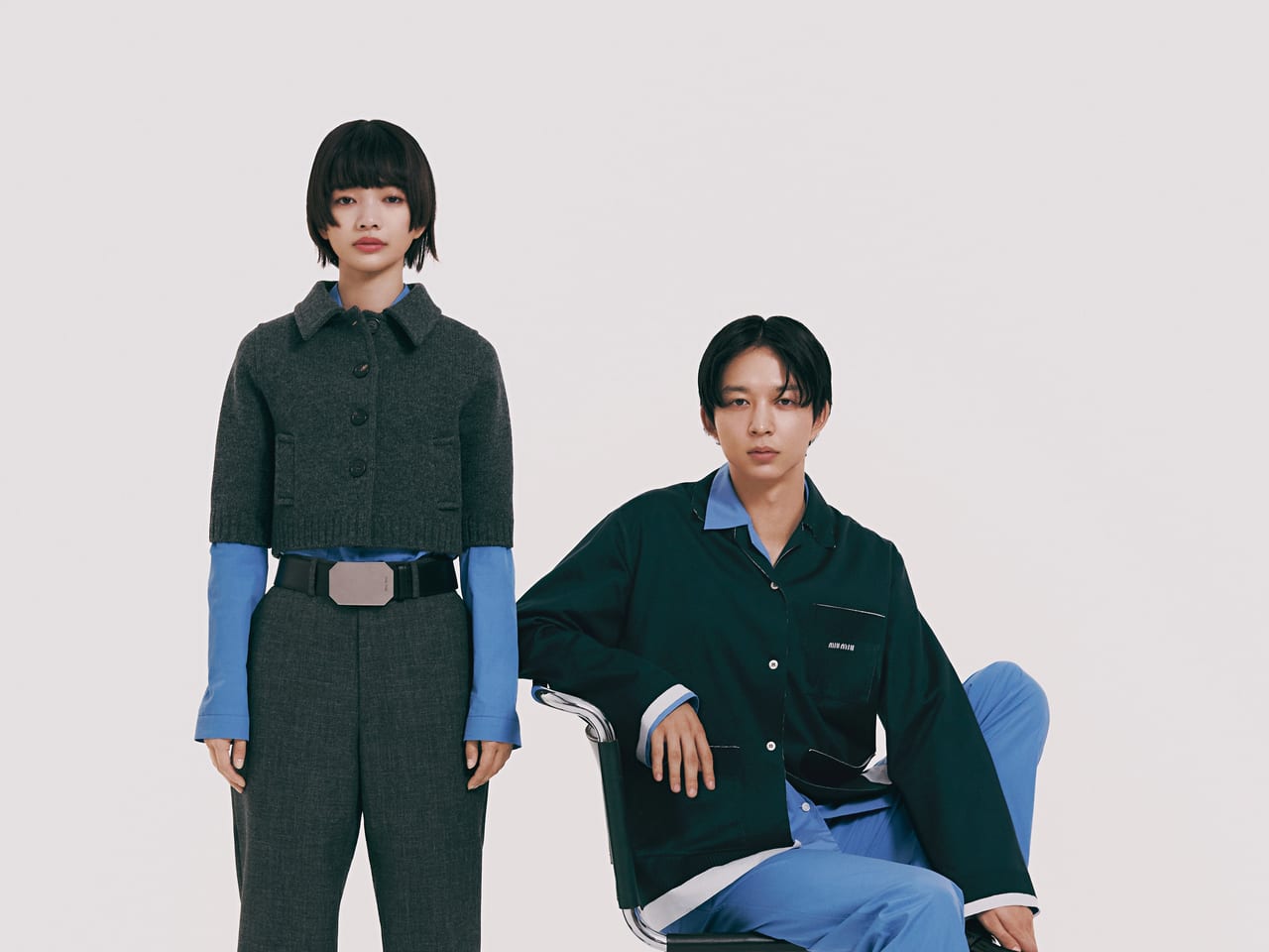 話題の“ニューバランスコラボ”も。見上愛と鈴木仁、ふたりでシェアし