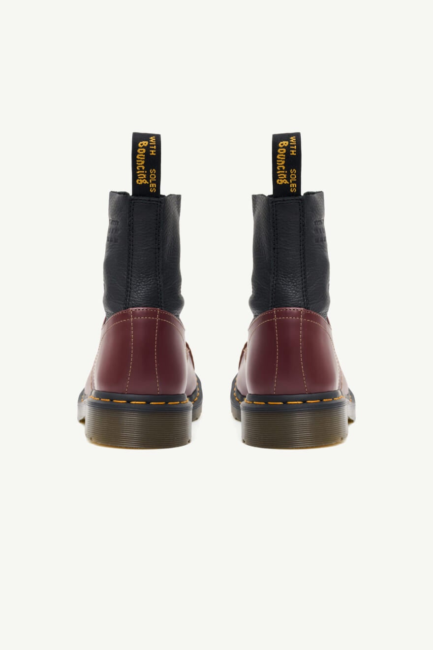 エムエム6 メゾン マルジェラ」と 「ドクターマーチン」 が初コラボ