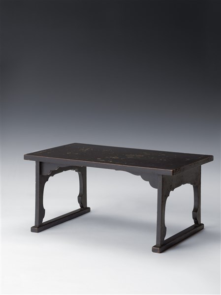 二月堂食堂机 - MIHO MUSEUM