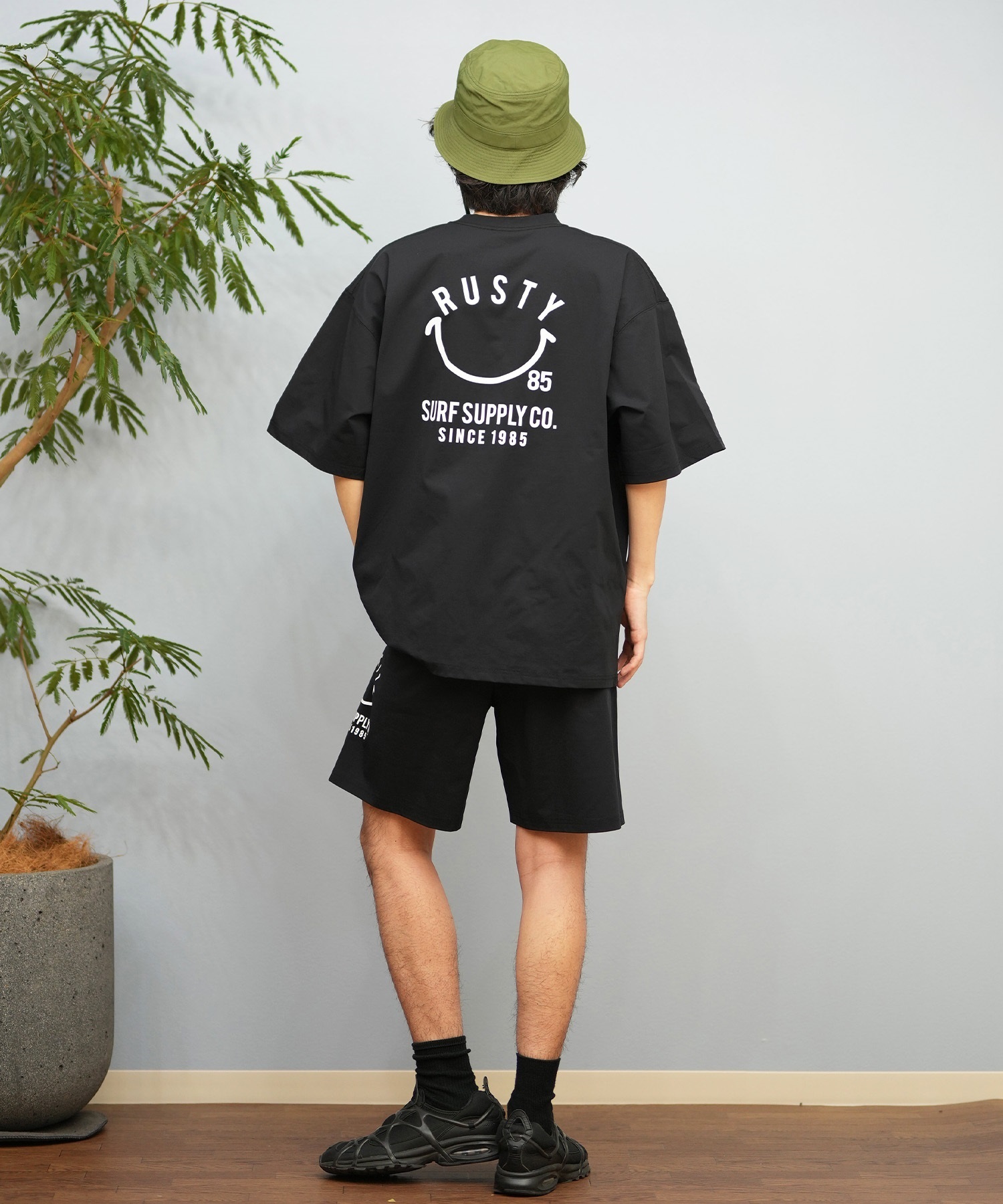 RUSTY ラスティー メンズ ラッシュガード 半袖 Tシャツ バックプリント