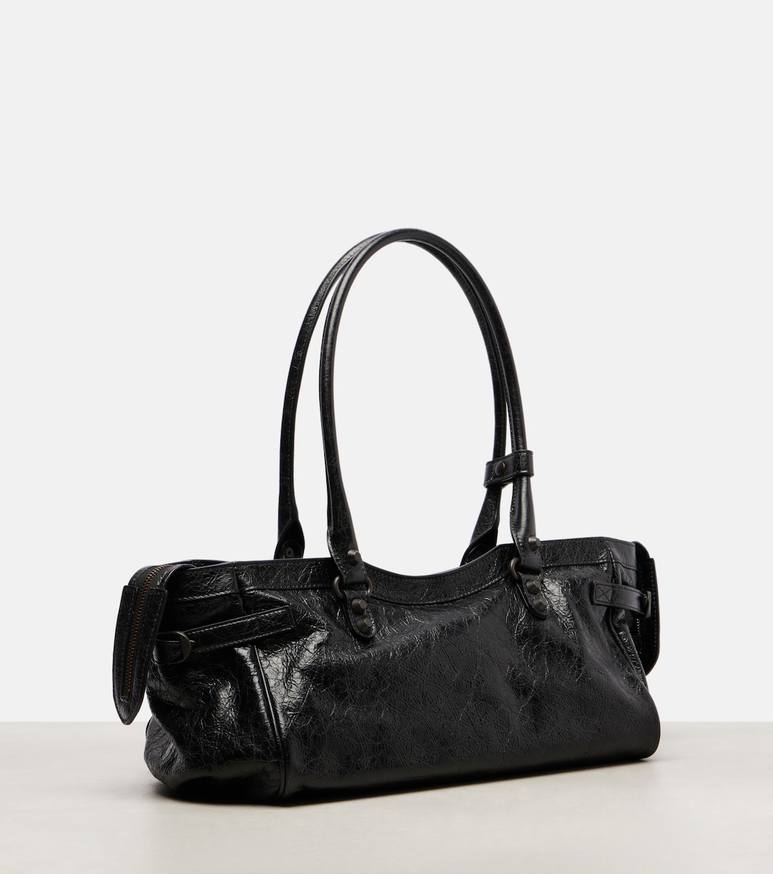 Le City East-West Medium shoulder bag in black - Balenciaga
