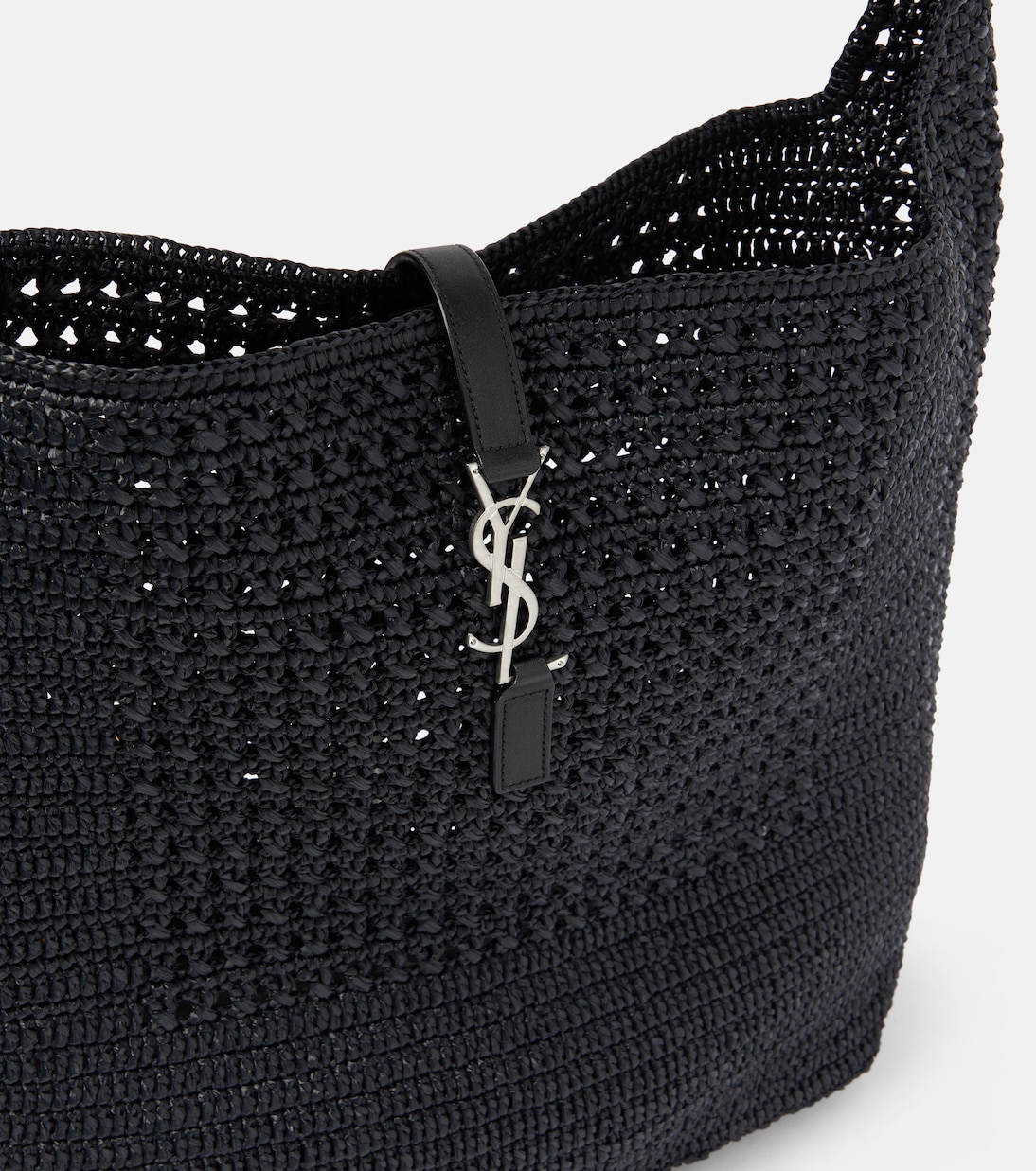 Le 5 à 7 Medium raffia shoulder bag in black - Saint Laurent
