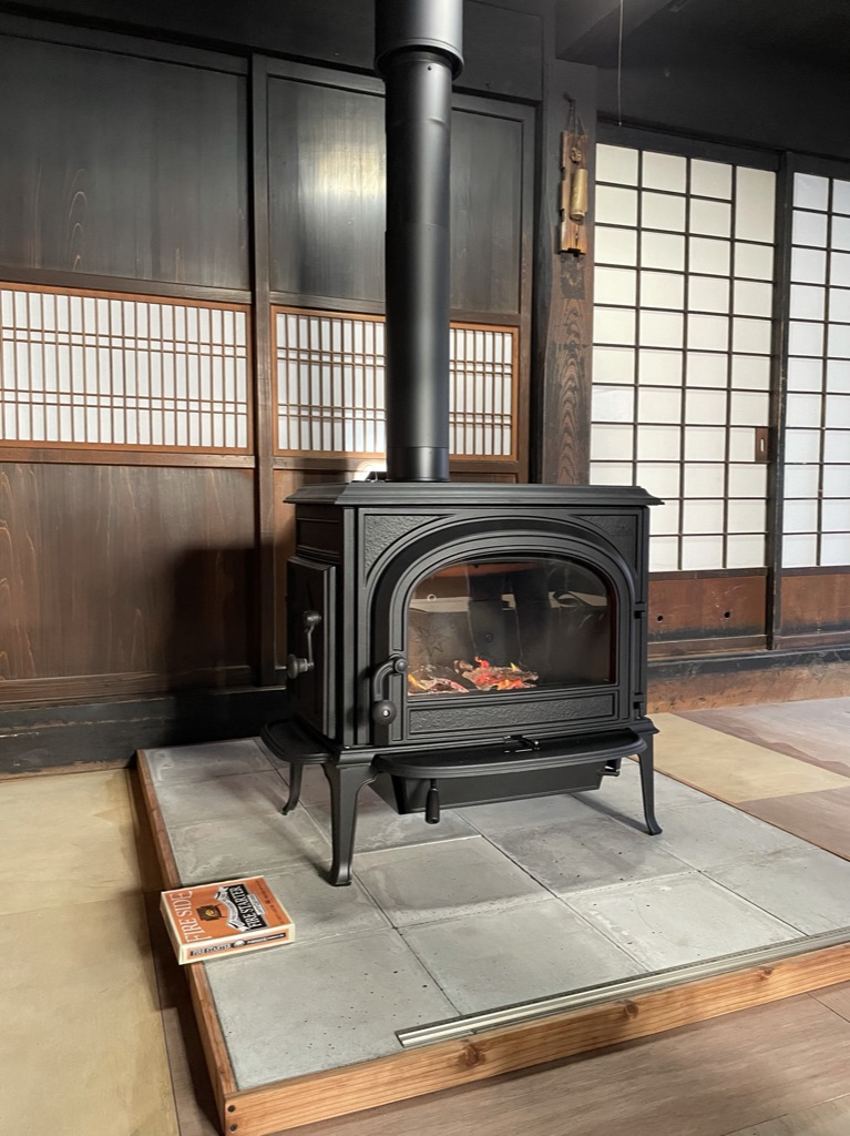 ヨツール F500 ECO SE》辰野町 N様邸 - 薪ストーブ専門店 ノースフィールド
