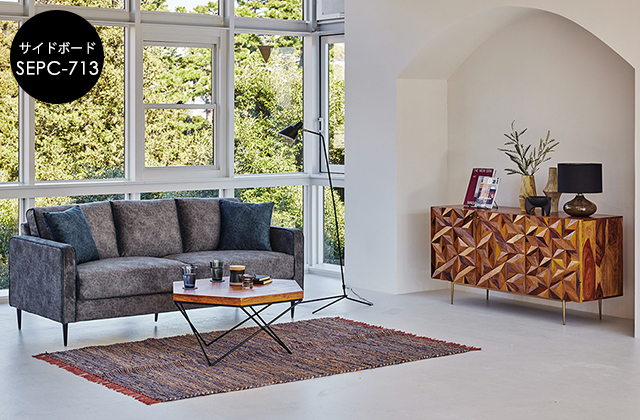 芸術的な扉がインパクト大。天然木紫檀無垢材を使用したキャビネット3