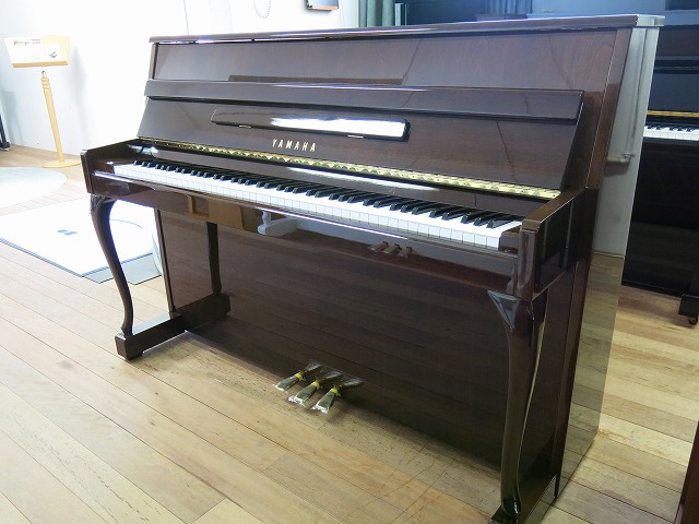 YAMAHA（アップライト木目／白塗り） | 名古屋ピアノ調律センター