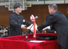 般若寺でスイセン開花 冬の境内を白く彩る - 奈良市｜奈良新聞デジタル