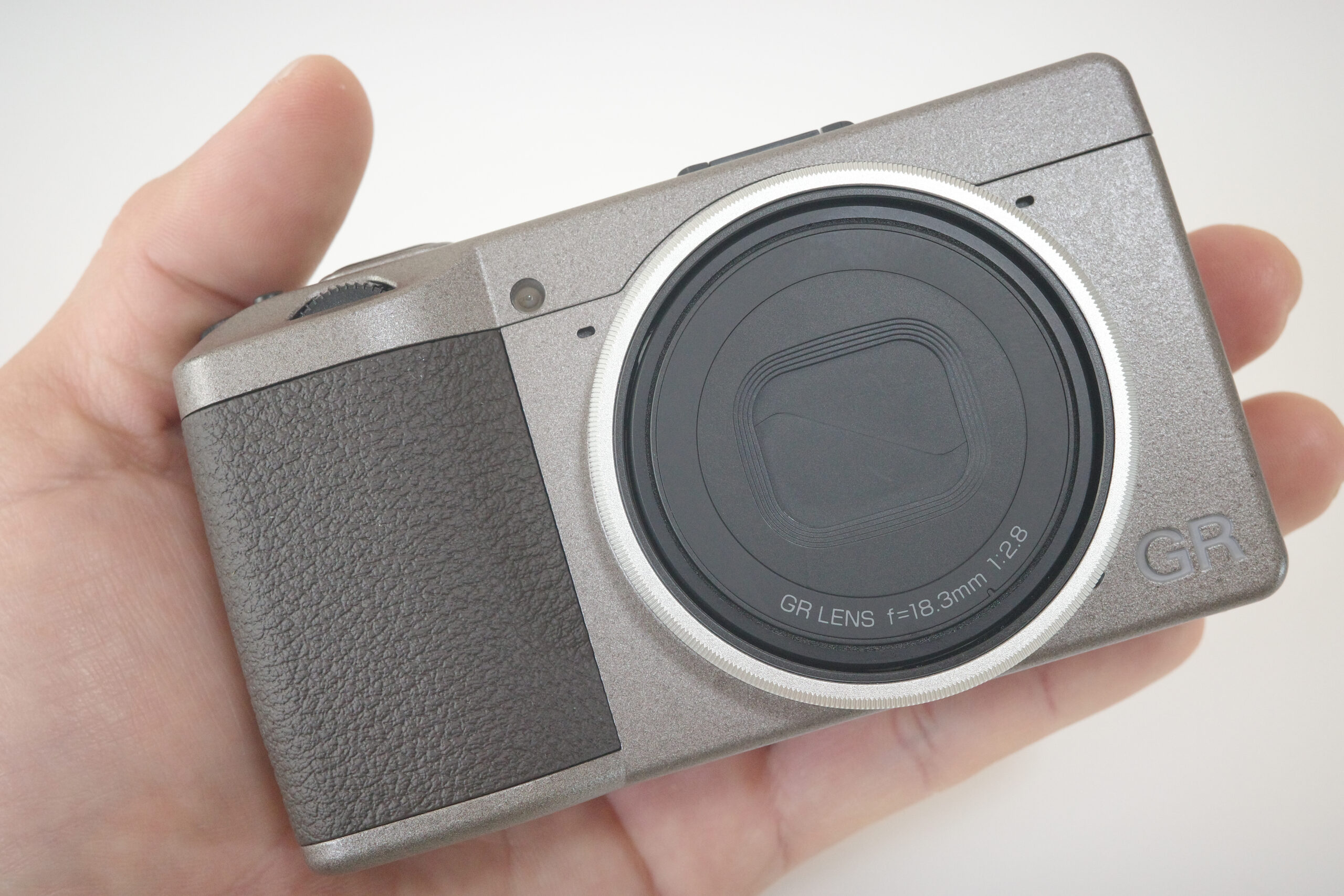 レビュー RICOH GR III Diary Edition：カジュアルな万能スナップ