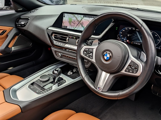 BMW Z4 M40i 茶革 harman／kardon LED HUD