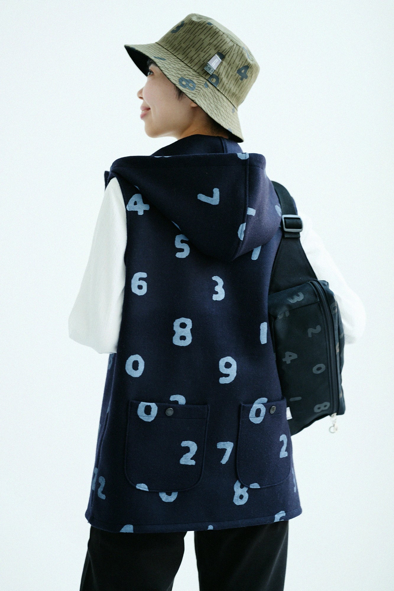 ダブルメルトン BIKEフードベスト／SO-SU-U ネイビーブラック