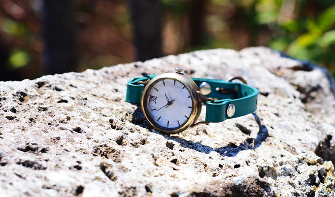 金属腕時計の魅力 | 手作り腕時計ATELIER SAZANCA