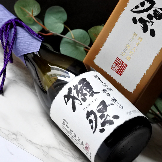 獺祭 純米大吟醸 磨き二割三分 1.8L さかや栗原｜商品詳細