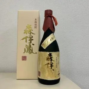 焼酎「森伊蔵」の定価はいくら？人気の理由や定価で買う方法を解説