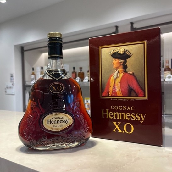 ヘネシーXOとは？金キャップとの違いは？おすすめの飲み方も解説
