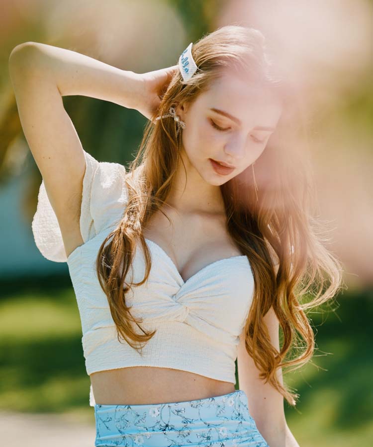 2025年新作】軽い着け心地でしっかり盛れる【楽盛り水着】 ショルダー