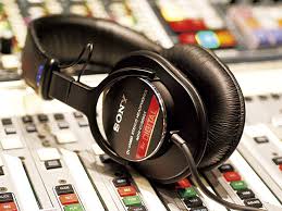 ヘッドフォン】Sony MDR-CD900STが今もスタジオで使用されているのは