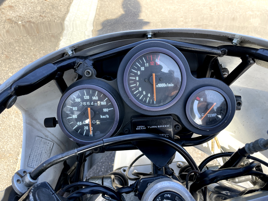 中古バイク SUZUKI RGV250γ VJ21A – 京都のバイクショップSPEC-M