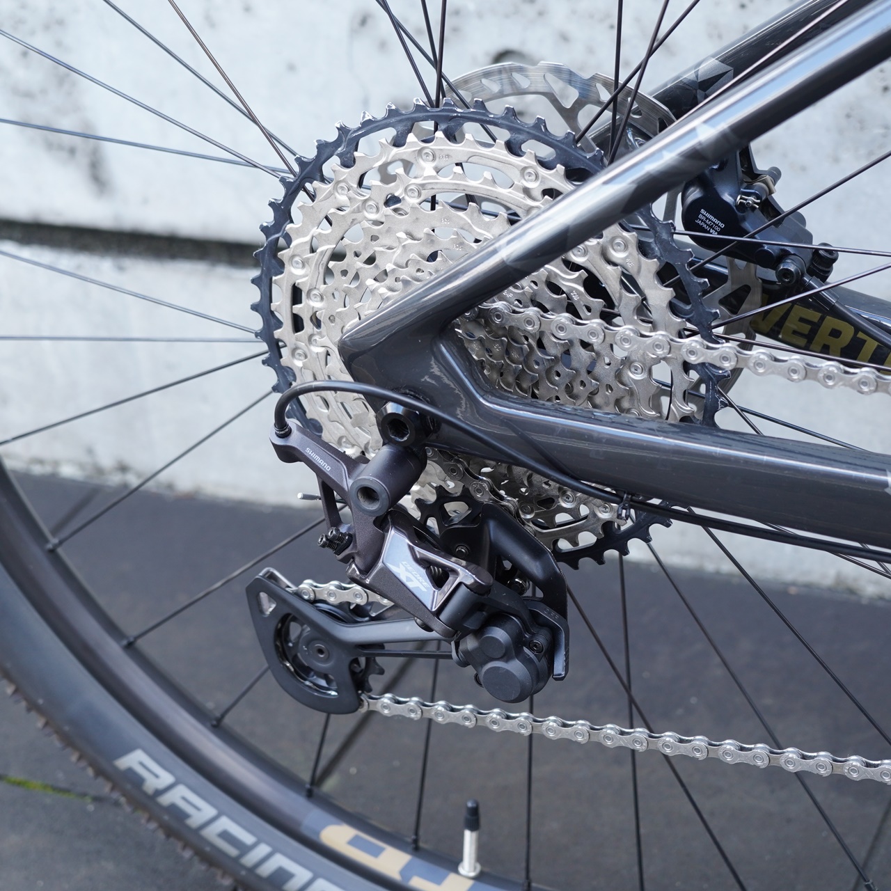 BLOG 【USED】フルカーボンXCバイクはレースだけじゃなくダート