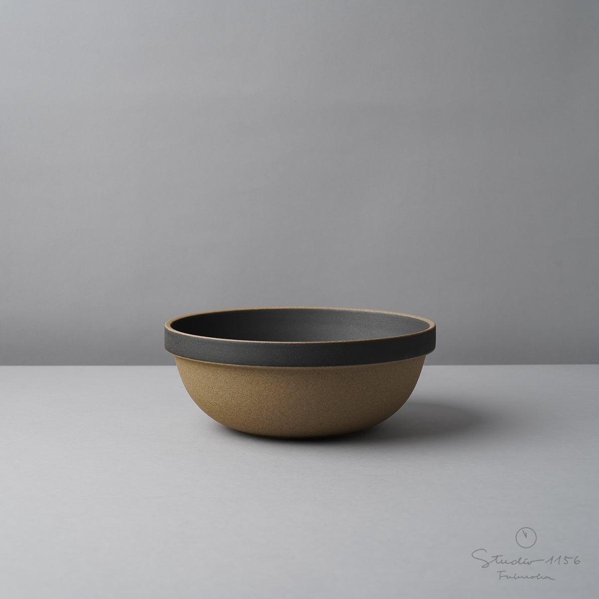 HASAMI PORCELAIN セミディープラウンドボウル(M) 18.5cm Bowl-Round