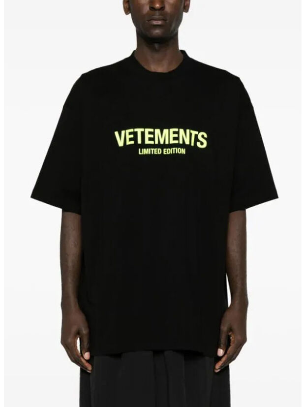 VETEMENTS T-SHIRT LIMITED EDITION LOGO | a469834-93815 | Susi