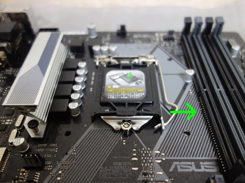 CPU・CPUクーラー・メモリーの取り付け