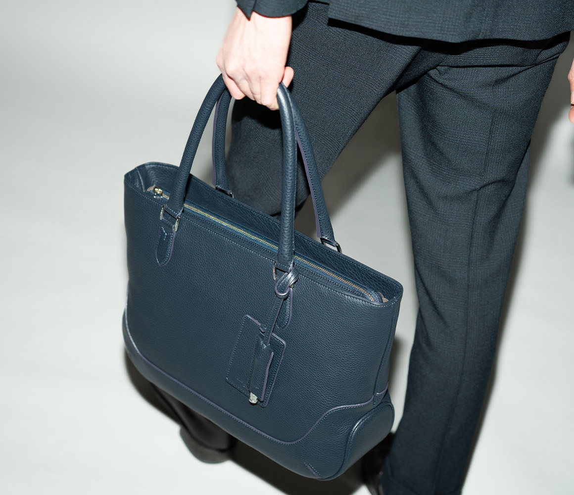 ビジネスシーンにおすすめの定番トートバッグ