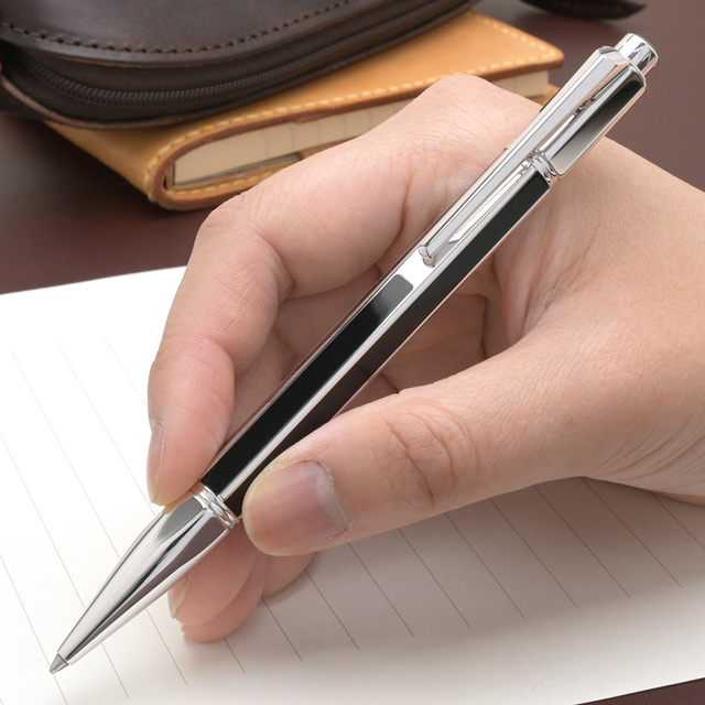 CARAN D'ACHE カランダッシュ ボールペン バリアス 特別素材使用
