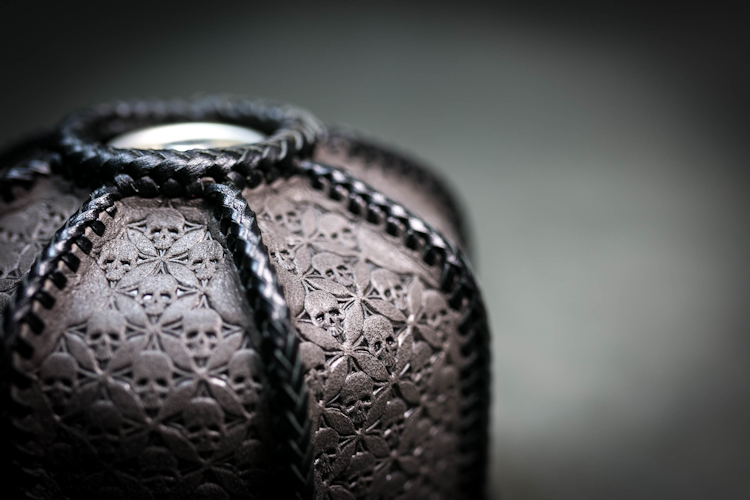 本革レザーOD缶カバー250/スカル彫刻/墨黒