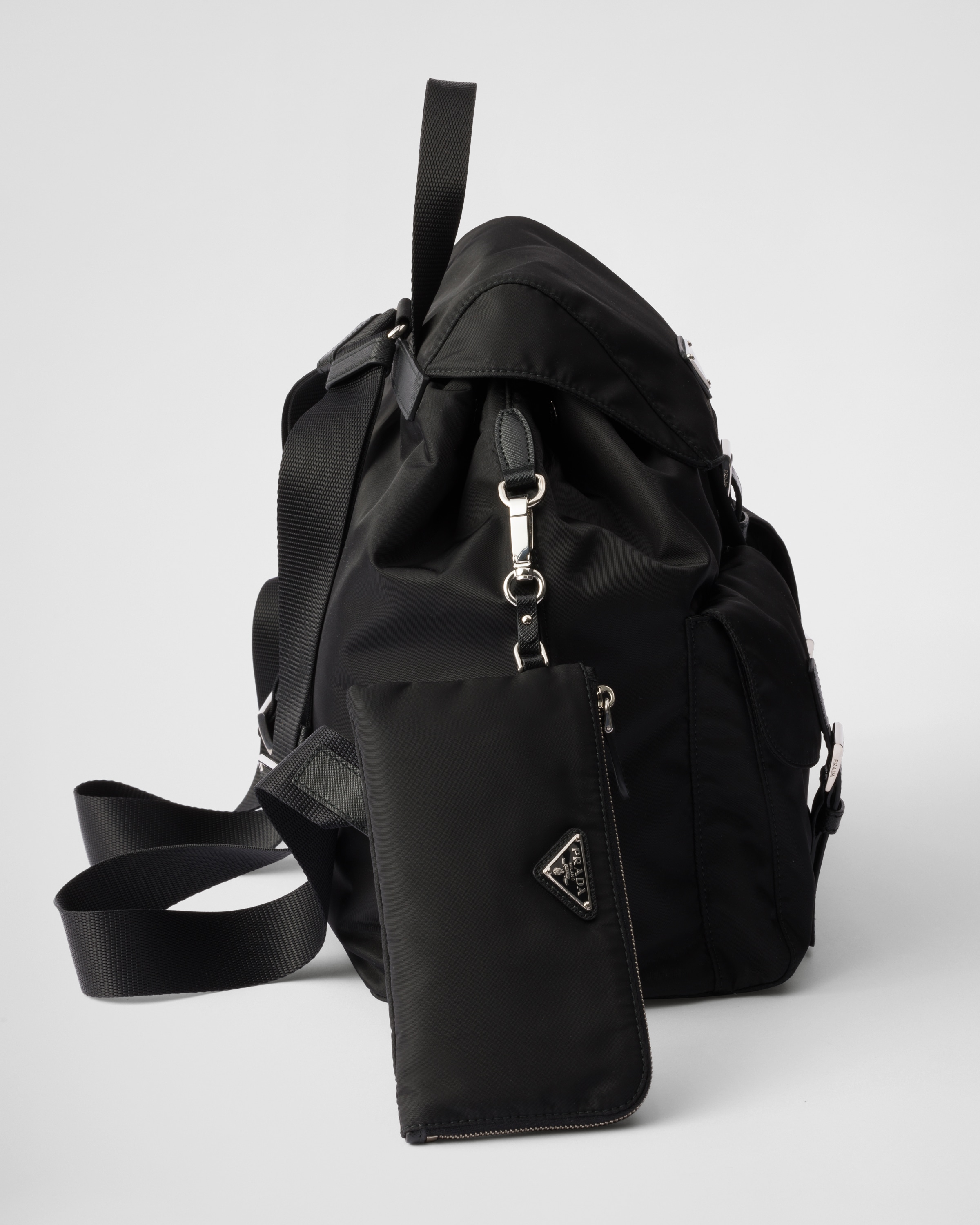 ブラック ポーチ付 ミディアム Re-nylon バックパック | PRADA