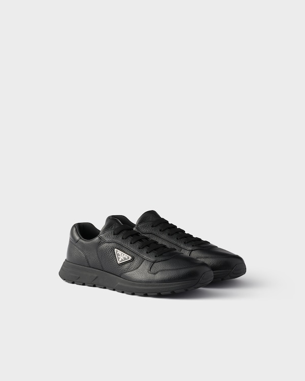 ブラック プラダ Prax 2.0 レザー スニーカー | PRADA