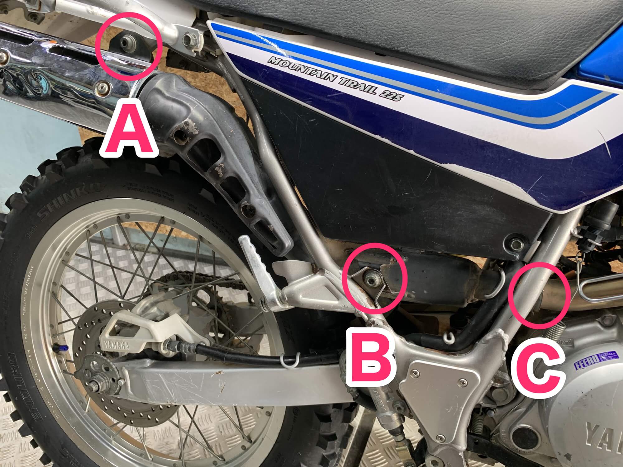 マフラー交換】セローのマフラーをRSVに！交換手順まとめ | MOTTOラフロ