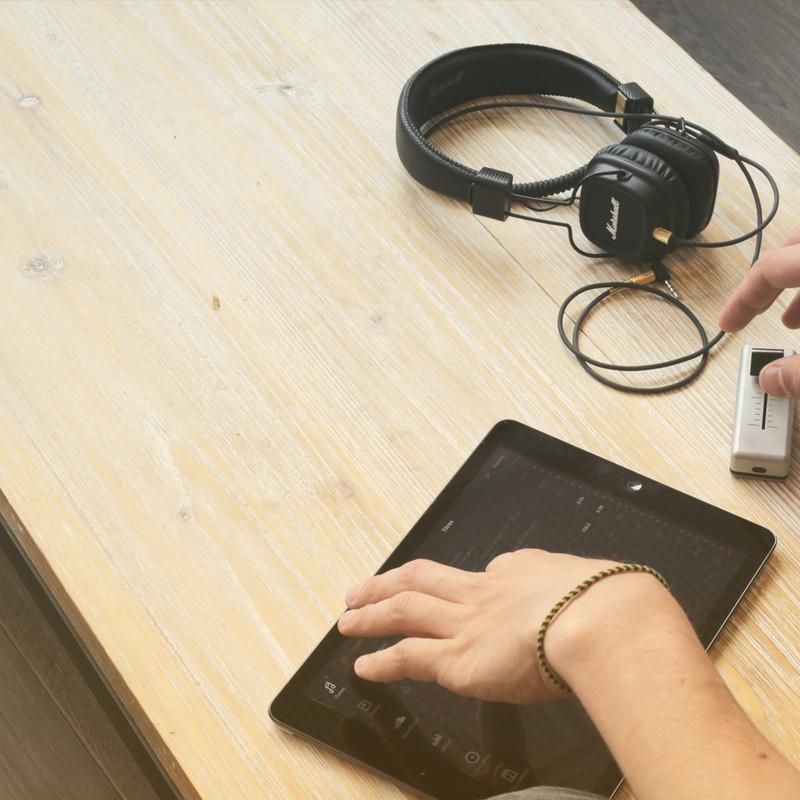 Mixfader｜新発想のスマートDJデバイス「ミックスフェイダー