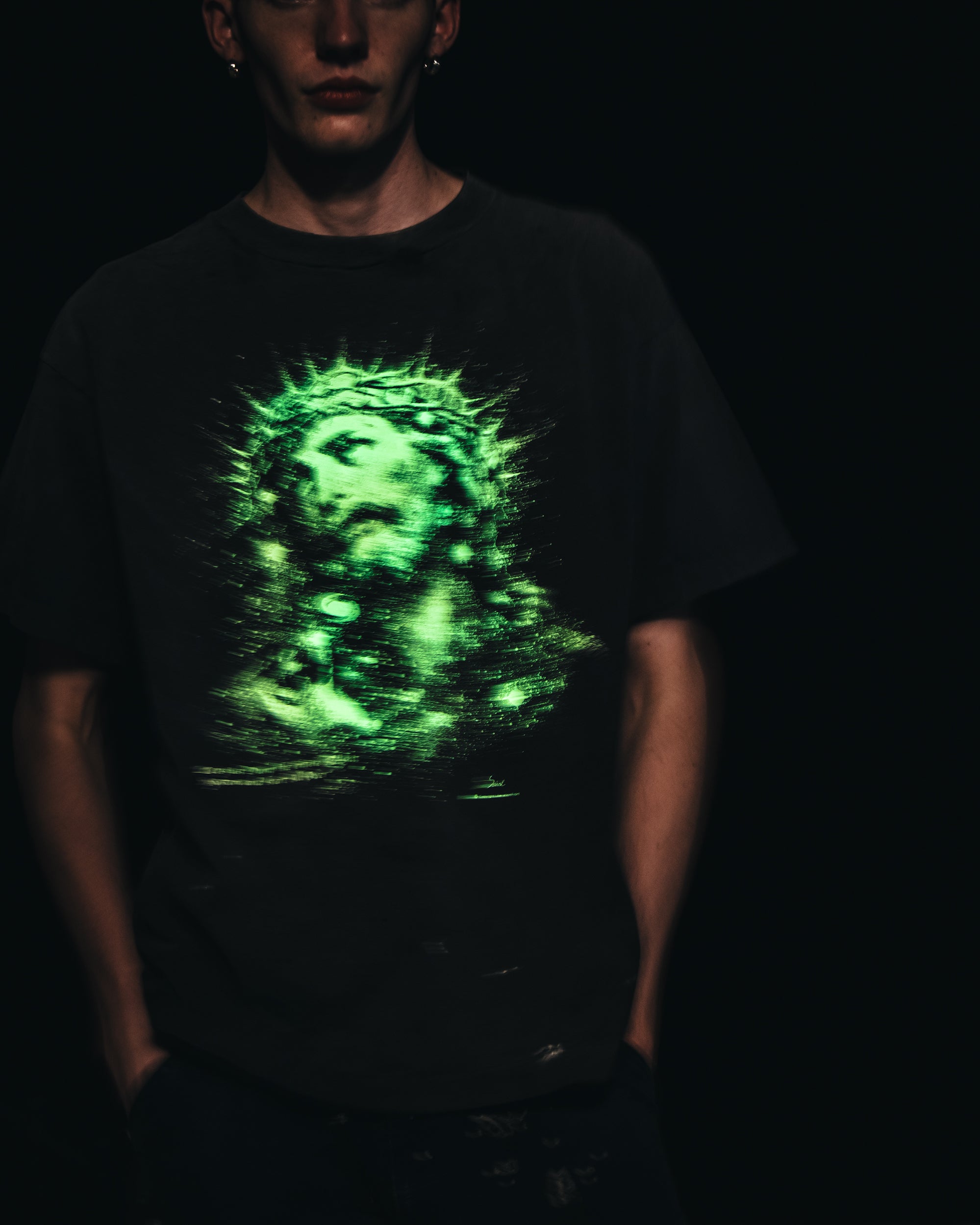 SAINT Mxxxxxx]SS TEE/JESUS/BLACK(SM-HR8-0000-016) – R&Co.