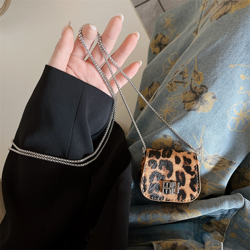 miumiu エアー ポッズ ケース 小物 入れ ブランド レディース ミニ