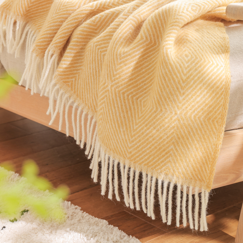 ウールブランケット Silkeborg ダナーヤ グースアイズ ホワイト ｜家具