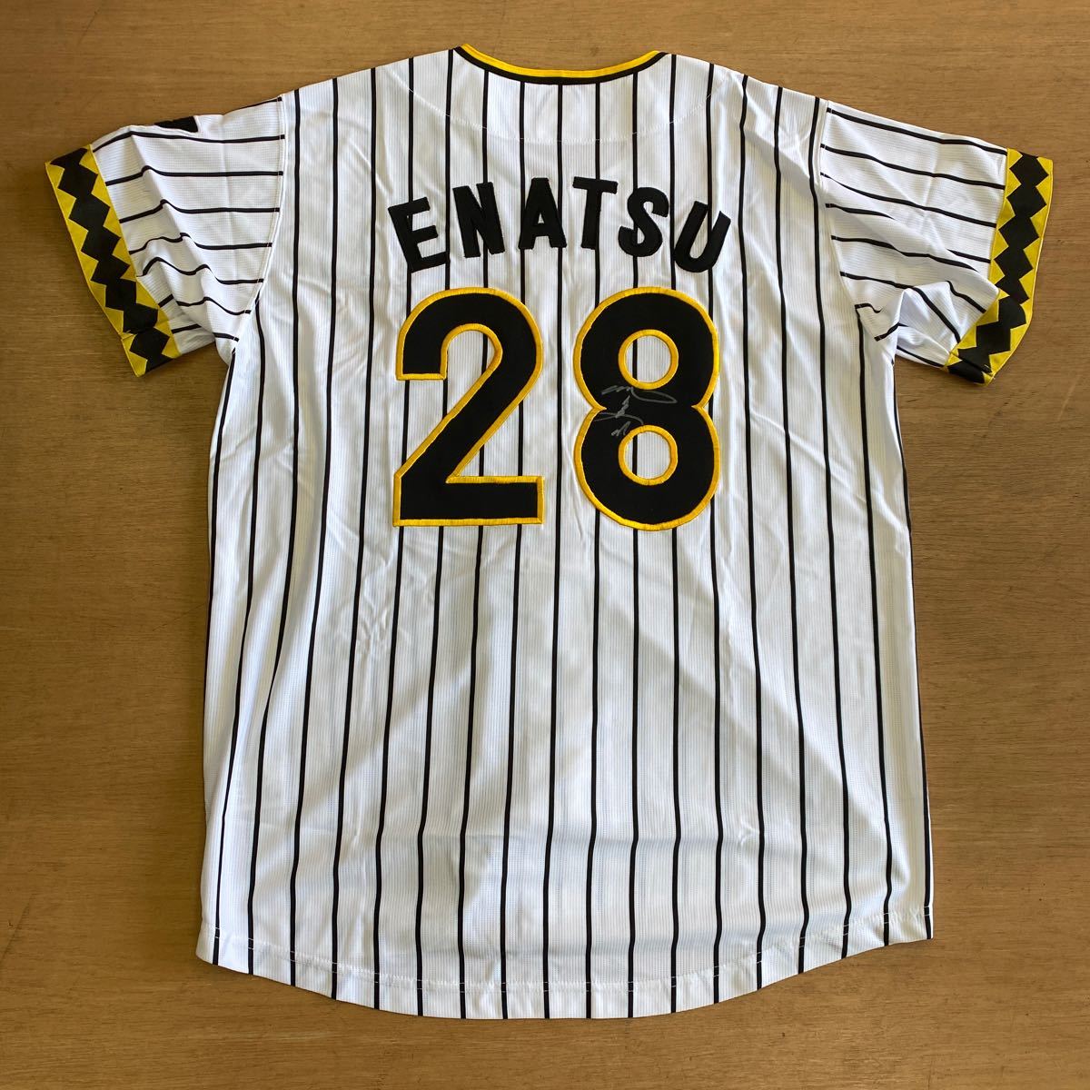 未使用] 阪神タイガース 江夏豊氏 復刻ユニフォーム（直筆サイン入り