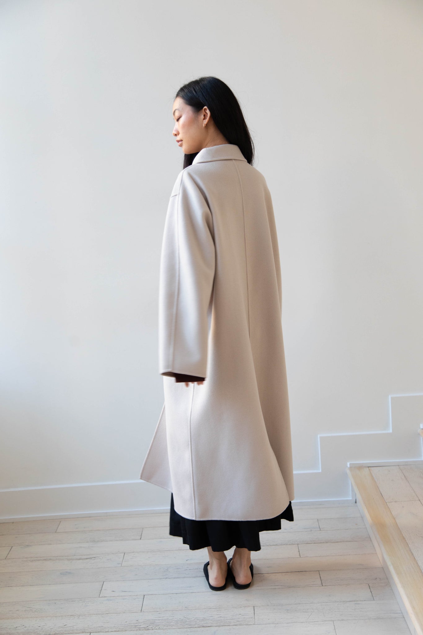 rennes — Aton | Balmacaan Coat in Beige Grey