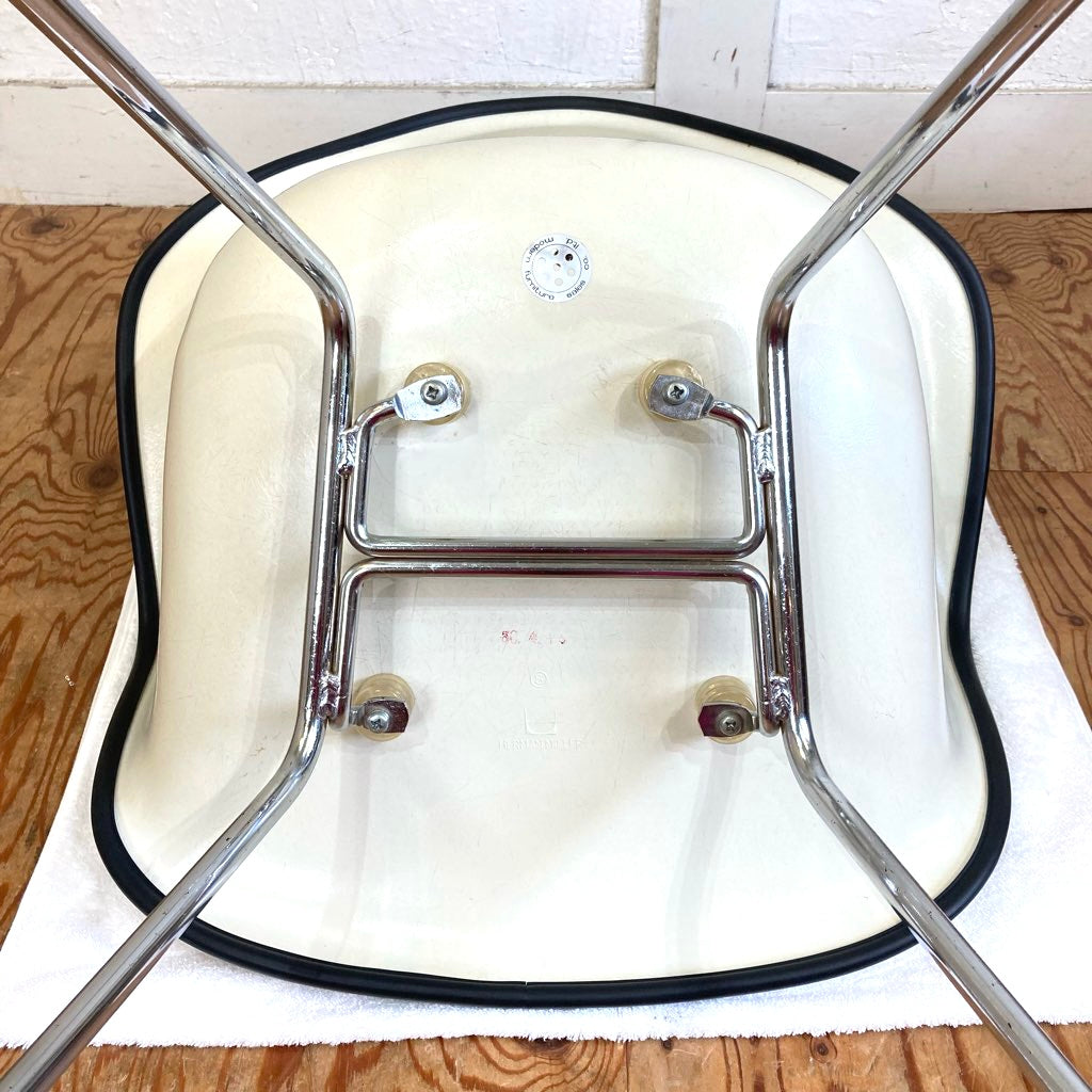 ハーマンミラー Herman Miller アームシェルチェア Hベース イームズ