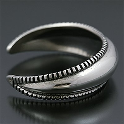 ナバホ族 Harrison Jim 3/4” インゴットシルバー リポウズ バングル