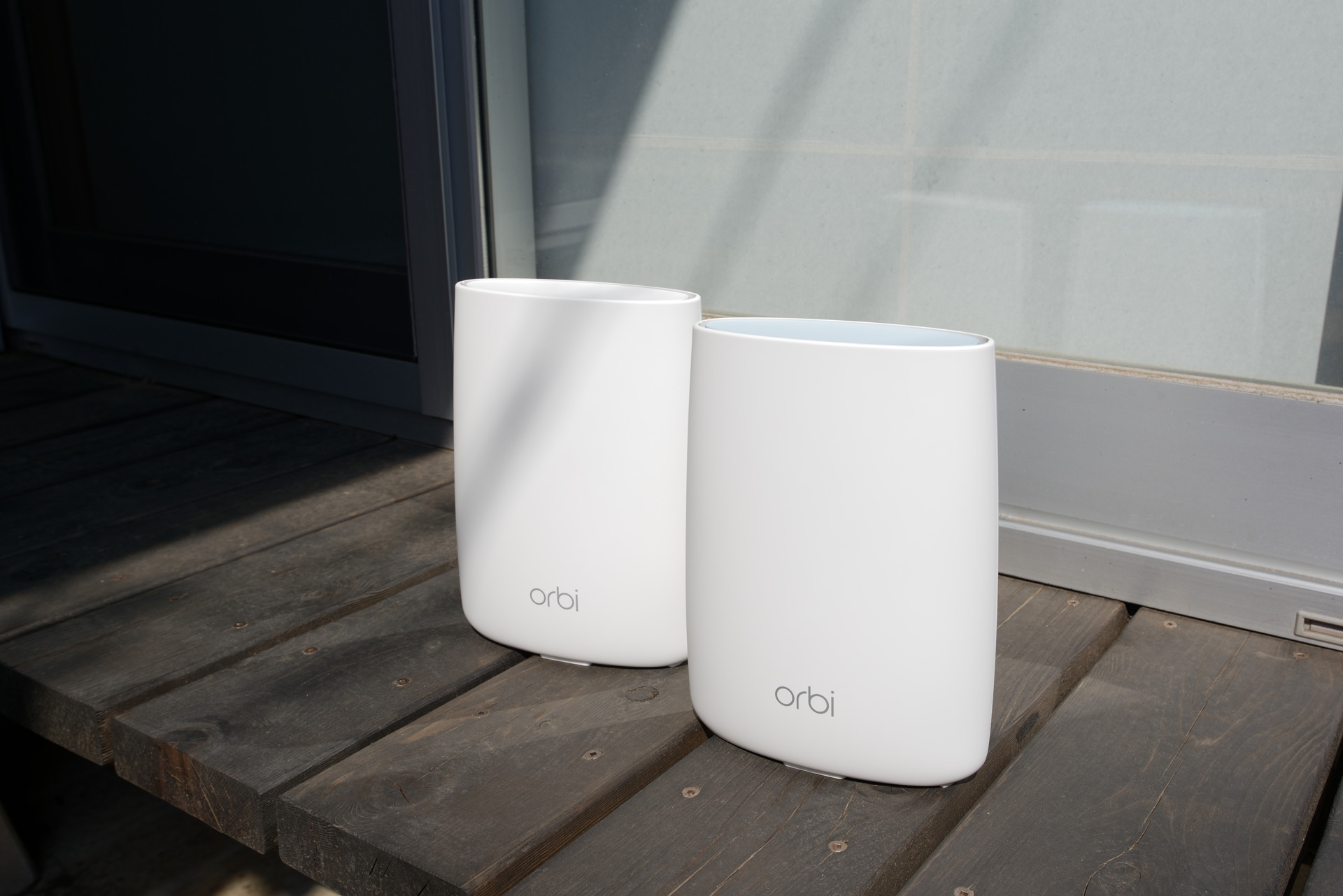 2台セットのルーター「Orbi」が、戸建てのWi-Fi環境をますますパワー