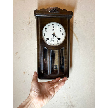 昔懐かしいアンティーク柱時計をお届け|WATERBURY