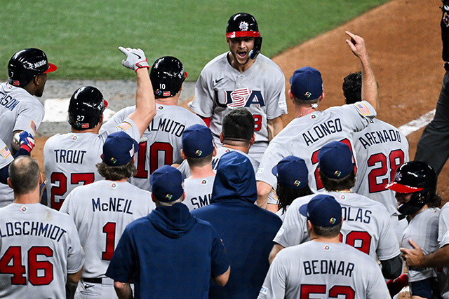 トレイ・ターナーの逆転満塁本塁打でアメリカがベネズエラを下し準決勝