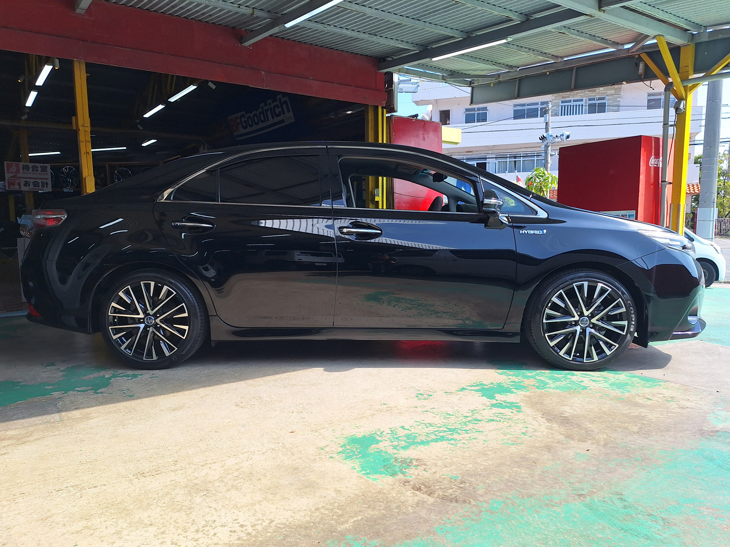 トヨタ SAI SMACK LEGINA 18×7J BRIDGESTONE ECOPIA 215/45R18