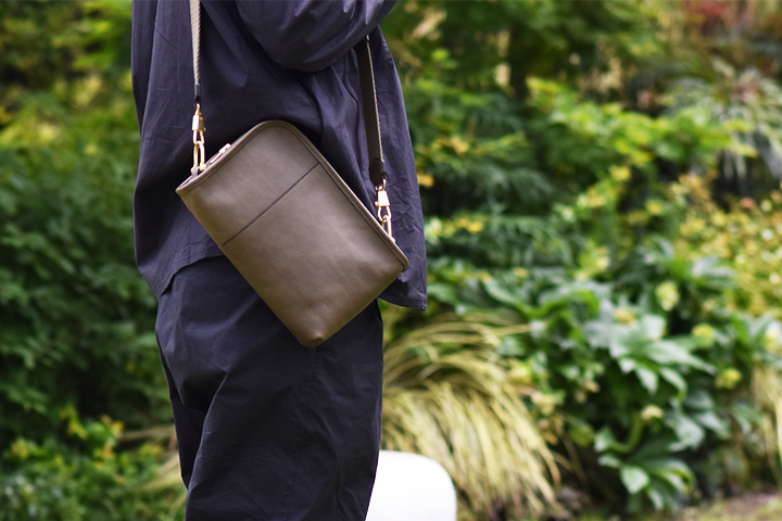 ミニショルダーバッグ・COLLIER（コリアー）についてのお話