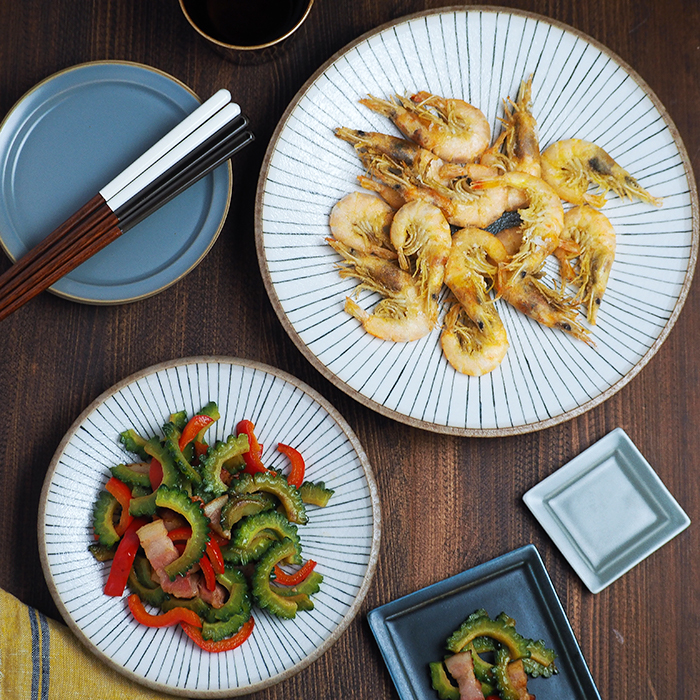 爽やかな十草模様が料理を引き立ててくれます。