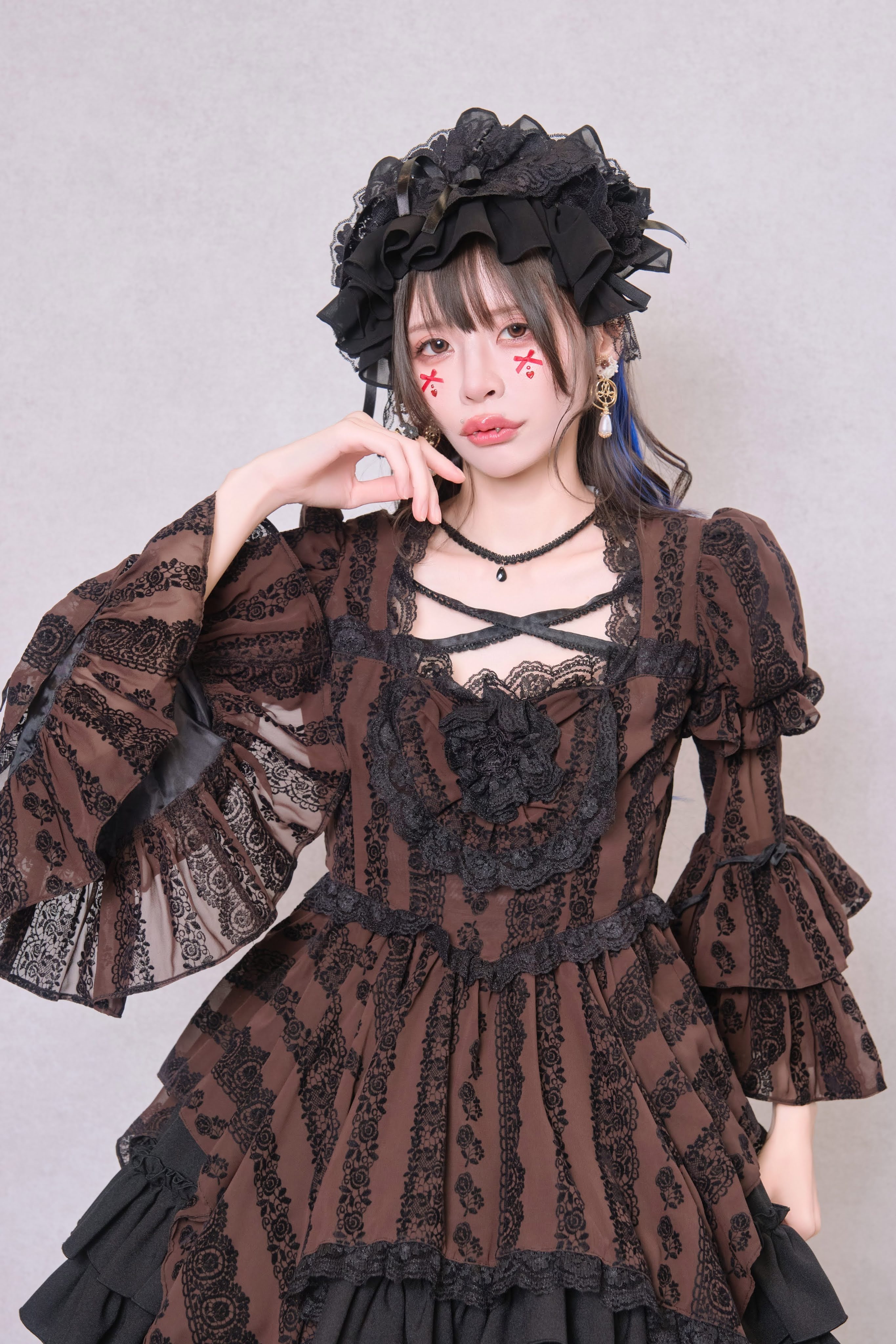 あみあげアンティークワンピース ブラウン黒フロッキー柄×黒｜東京