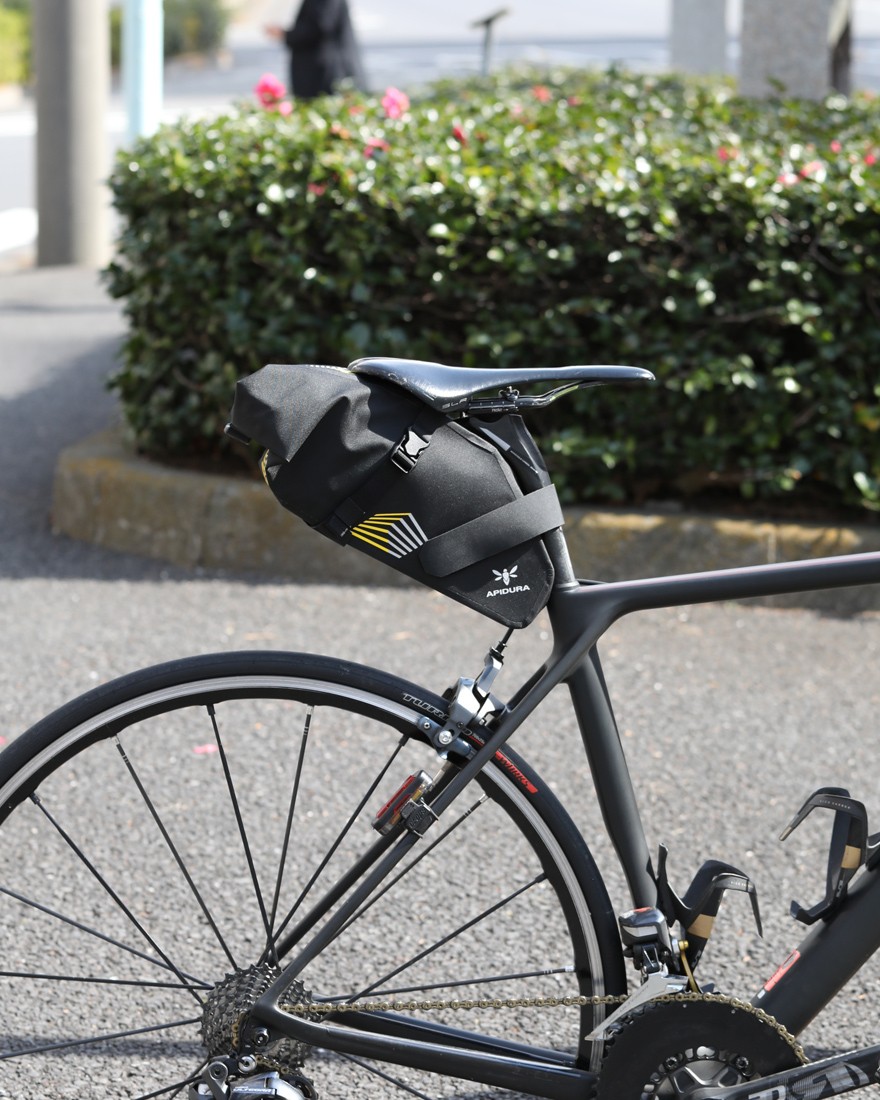 サドルバッグ【RACING SADDLE PACK 5L】｜APIDURA（アピデュラ