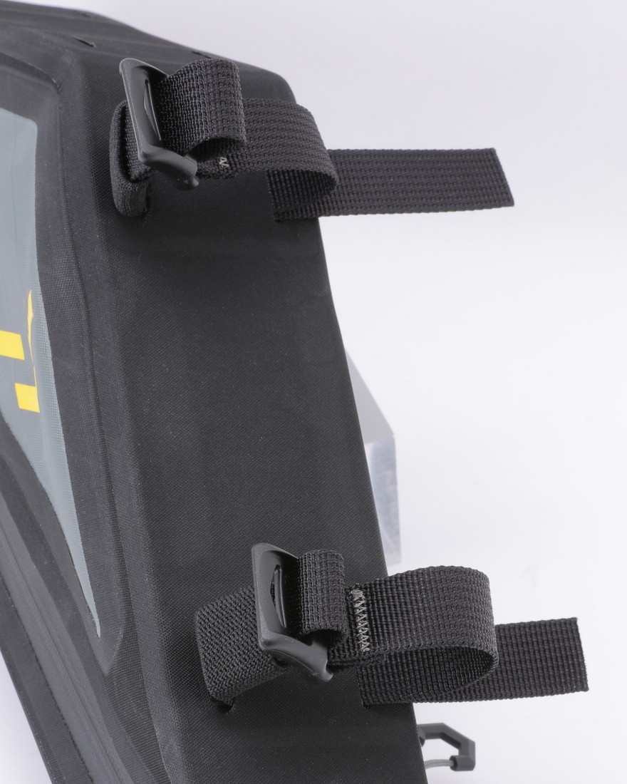 フレームバッグ 2L【BACKCOUNTRY FRAME PACK】｜APIDURA（アピデュラ